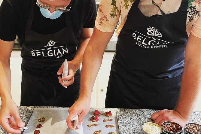 1.5h Belgian Chocolate Workshop in Brussels (bean to bar) - Making mendiants and a personal chocolate bar