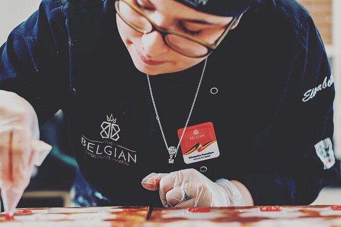 1.5h Belgian Chocolate Workshop in Brussels (bean to bar) - Dipping and finishing the truffles