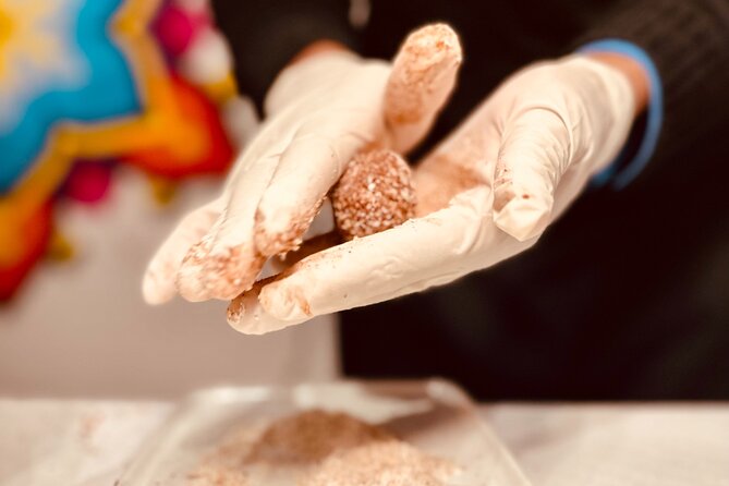 1.5h Hands on Chocolate Workshop: Truffles & Tasting - What the 90-minute Brussels chocolate workshop is really like