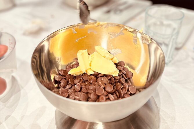 1.5h Hands on Chocolate Workshop: Truffles & Tasting - A family activity that also works for solo visitors