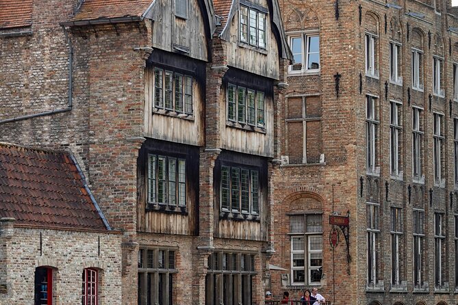 2-Hour Historical Walking Tour in Bruges with Praline Included - Boniface Bridge and the Flemish Primitives