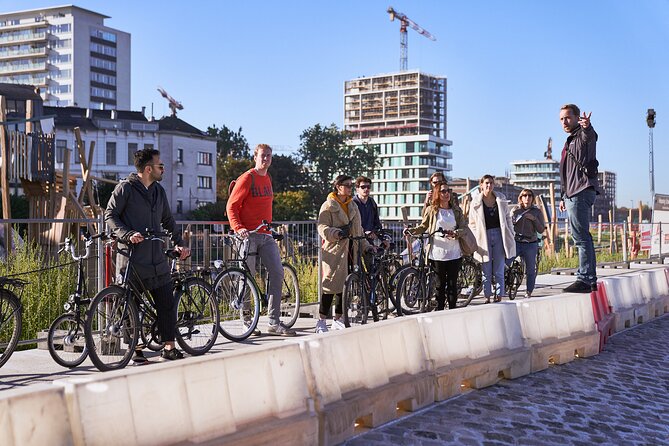 3-Hour Antwerp Bike Tour - Guides who shape the experience