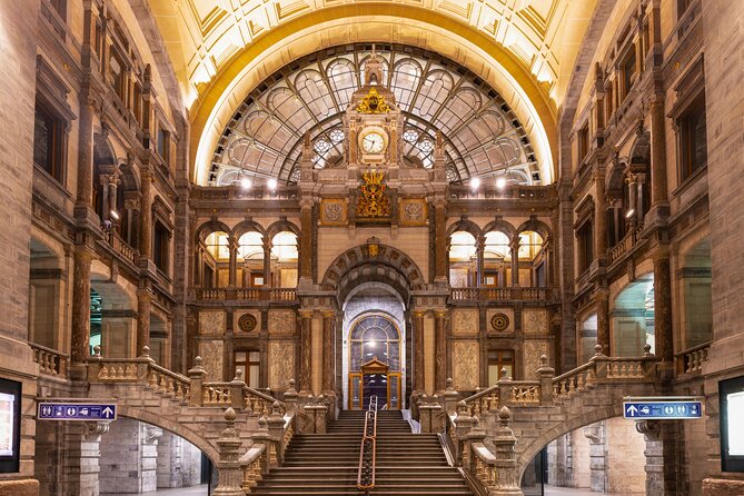 Antwerp: City Walk with Audio Guide in 7 Languages on your Phone - The Steen and the Scheldt