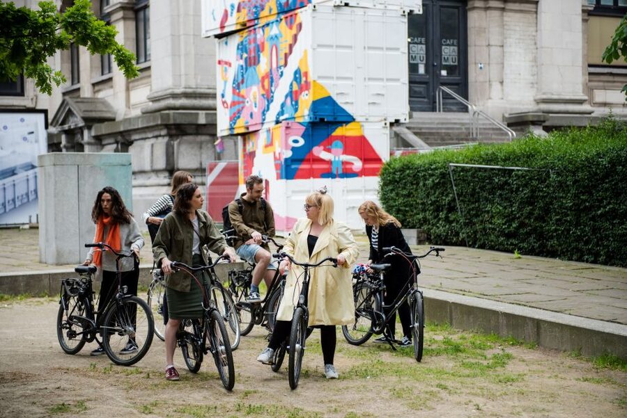 Antwerp: Guided Bike Tour - Through the Jewish neighborhood to the city park