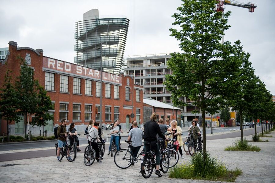 Antwerp: Guided Bike Tour - Grote Markt and the Gothic heart