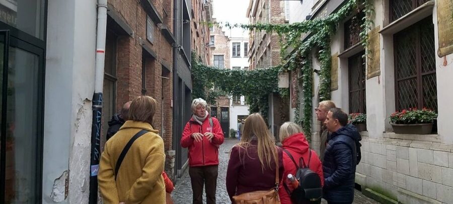 Antwerp: Private Historical Highlights Walking Tour - Handelsbeurs and the making of a trading city
