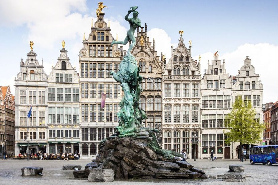 Antwerp: Private Historical Highlights Walking Tour - Vlaeykensgang, the secret lane in the old center