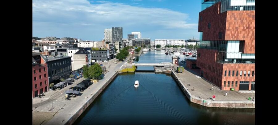 Antwerp: Private Old Harbour Boat Tour Incl. Drinks & Snacks - MAS and the first harbour views