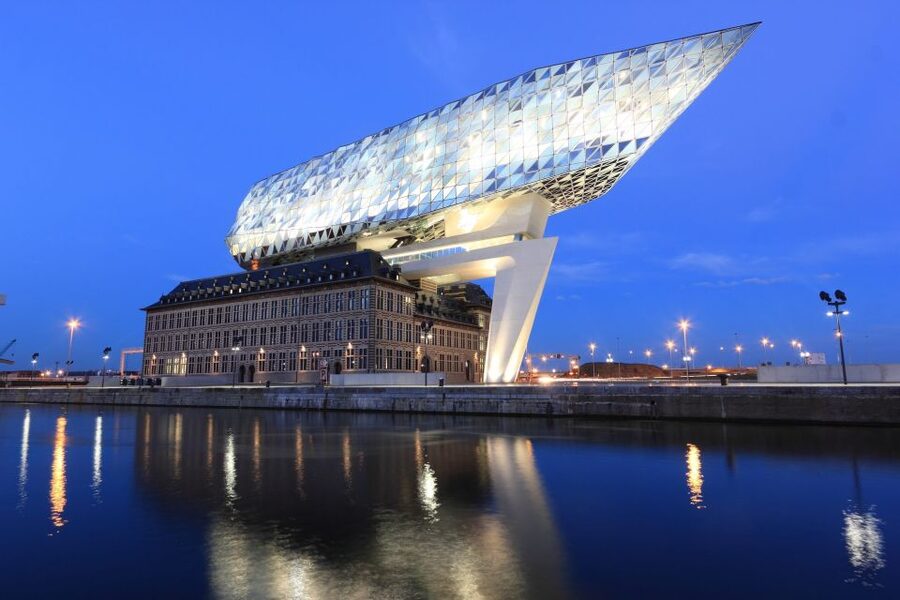 Antwerp: Private Walking Tour with a Local - A private introduction to Antwerp