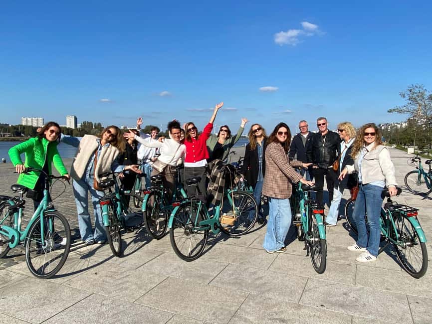 Antwerp: The Coolest Guided Bike Tour - Het Steen and Antwerp’s medieval edge