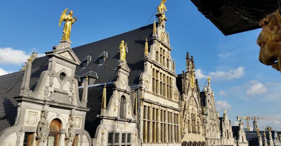 Antwerp: Walking Tour from Steen to Central Station - Saint-Pauls Church and the old port