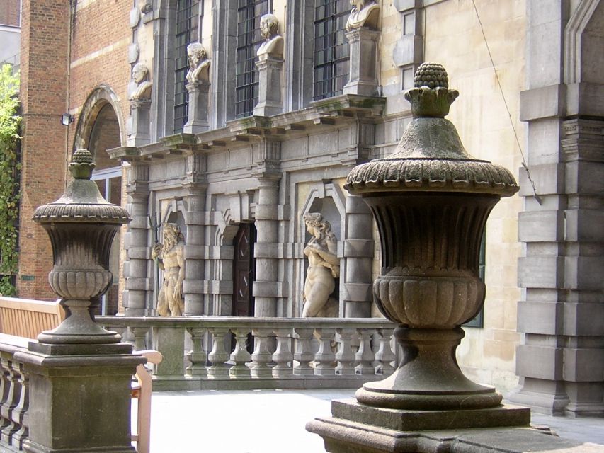 Antwerp: Walking Tour from Steen to Central Station - The Jewish Diamond district near Central Station