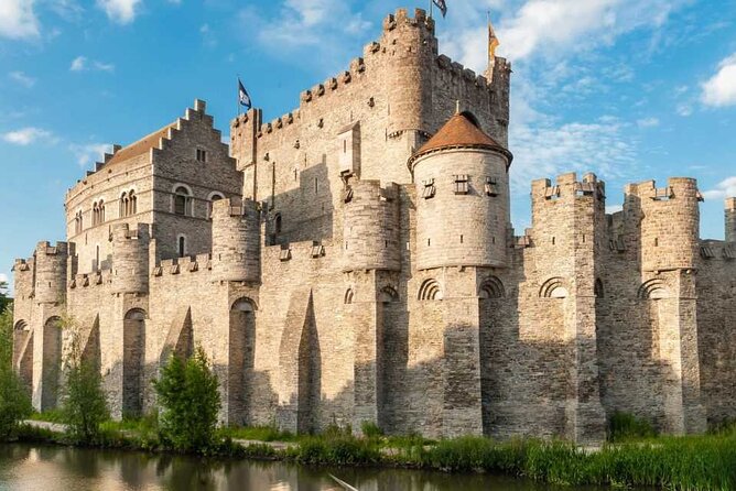 AudioGuide Ghent - Graslei and Korenlei explain the riverfront