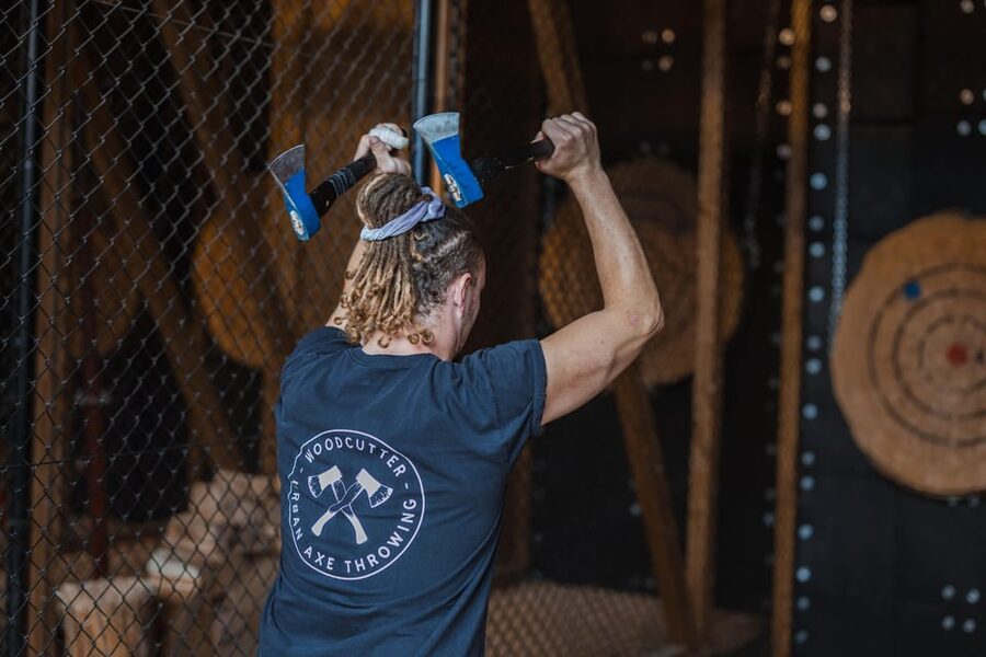 AXE THROWING EXPERIENCE IN ANTWERP - Why the $29 price can be fair value