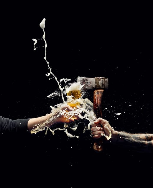 AXE THROWING EXPERIENCE IN ANTWERP - Booking flexibility for an Antwerp weekend