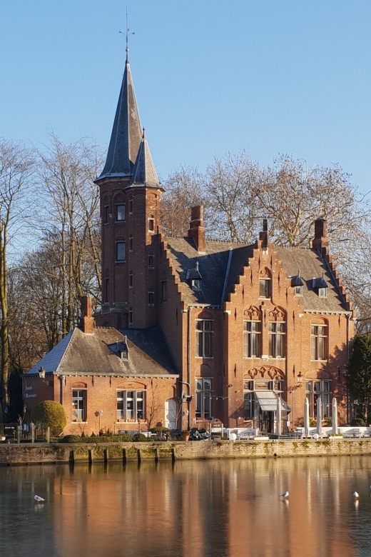 Bruges: 2.5-Hr Walking Tour from train station to Markt - Markt, the Belfry, and the Cloth Halle
