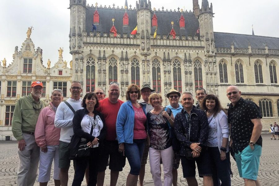 Bruges Beer and Chocolate Walking Tour - Walking Bruges between the famous sights