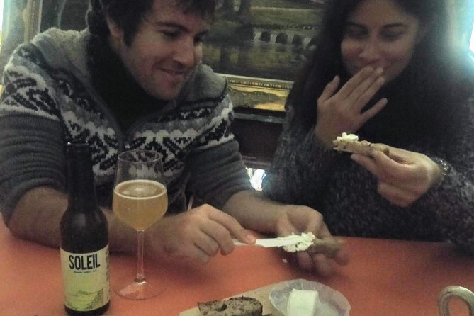 Bruges Beer Tour with chocolate pairing by a young local - Beer windows and a look at local tastes
