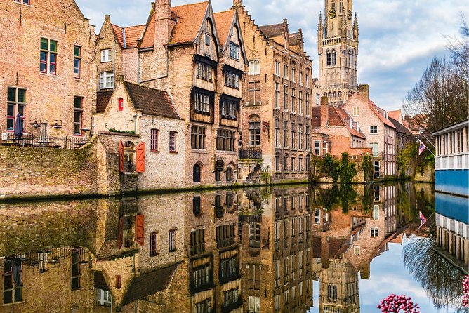 Bruges bus tour from Brussels - The prettiest canals and Burg Square