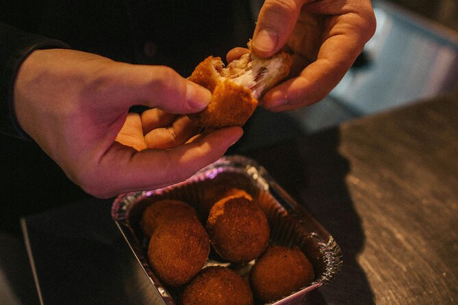 Bruges Food Tour with Full Meal & Drinks by Do Eat Better - A full Belgian meal with Bruges as the dining room
