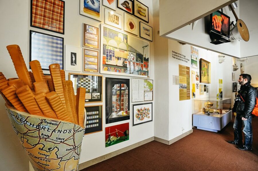 Bruges: Frietmuseum Entry Ticket - A small museum with a very big potato question