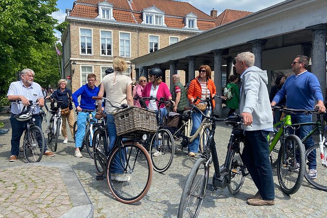 Bruges, Guided Retro Biketour: Highlights and Hidden Gems - The ramparts and windmills are the scenic highlight
