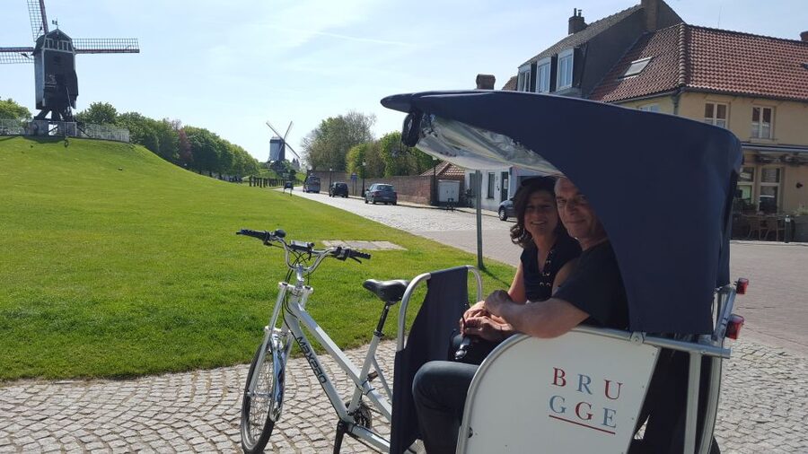 Bruges: Guided Rickshaw Tour - Starting in Market Square