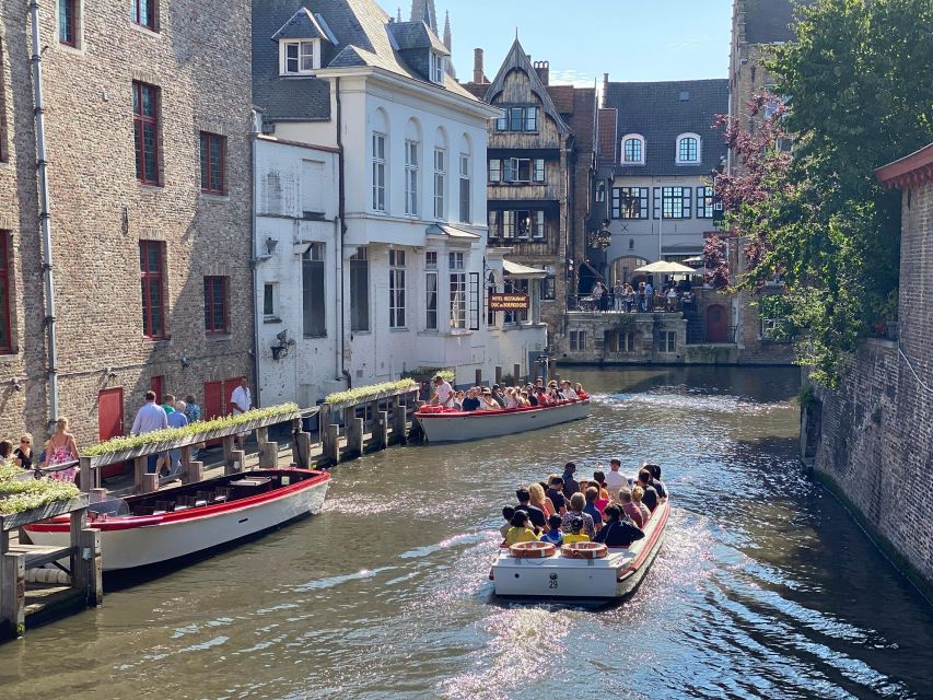 Bruges Guided Walking Tour: Stories, Mysteries and People - Markt and the Belfry: Bruges in one first look