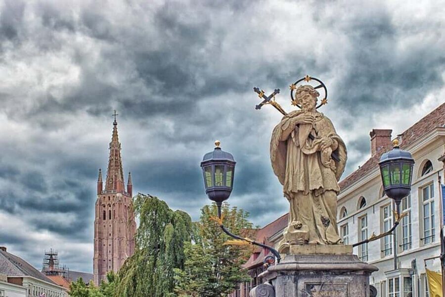 Bruges : Highlights & Hidden gems Walking Tour - Starting at Markt 30 in the heart of Bruges