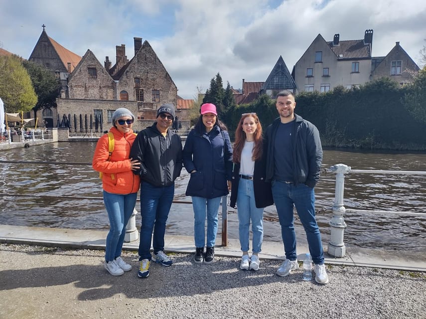 Bruges: Historical Walking Tour with Food Tasting - Fries, cheese, bitterballen, and hot chocolate
