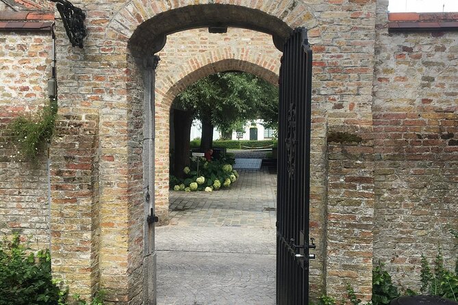 Bruges’ Legends and Hidden Treasures: A Self-Guided Audio Tour - The Beguinage and the Lake of Love