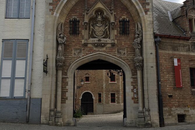 Bruges’ Legends and Hidden Treasures: A Self-Guided Audio Tour - Stoofstraat, the smallest street in Bruges
