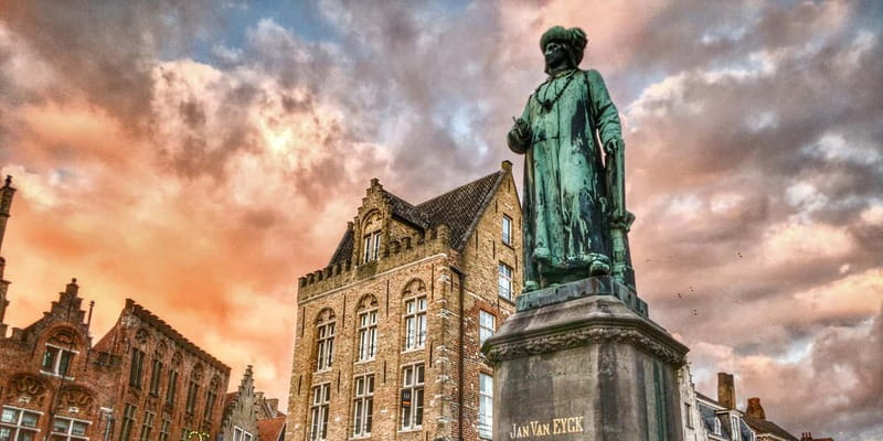 Bruges: Nightly Tales and Untold History Walking Tour - Why Bruges works better after dusk