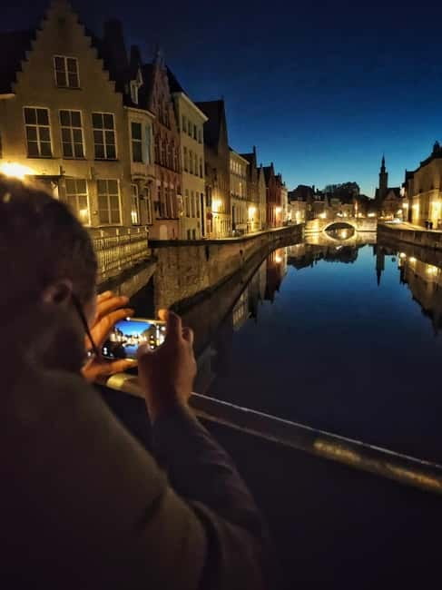 Bruges: Nightly Tales and Untold History Walking Tour - Who should book this evening walk