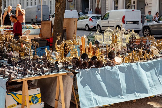 Bruges PRIVATE City Kickstart Tour With Locals - Lesser-known corners shaped by your guide