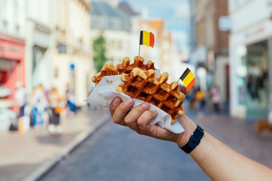 Bruges: Private Food Tour – 10 Tastings with Locals - Burg Square and Bruges between bites