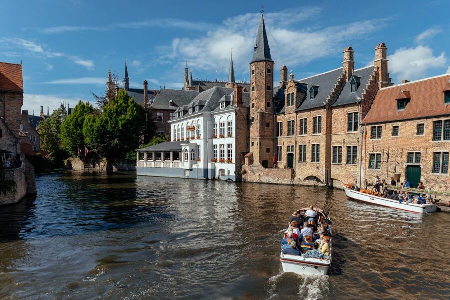 Bruges: Private Food Tour – 10 Tastings with Locals - Timing, meeting point, and useful preparation