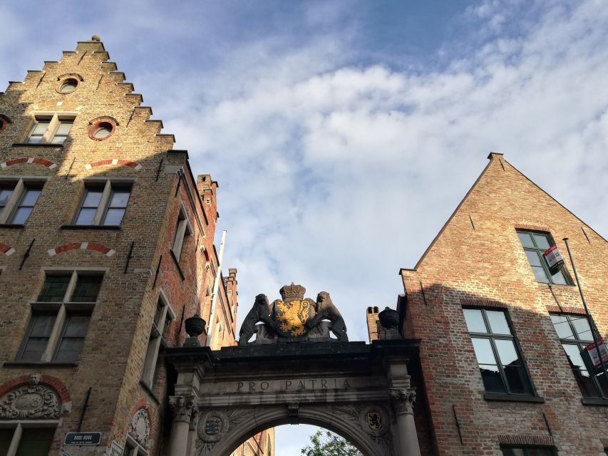 Bruges: Private Historical Highlights Walking Tour - What the booklet adds after the walk