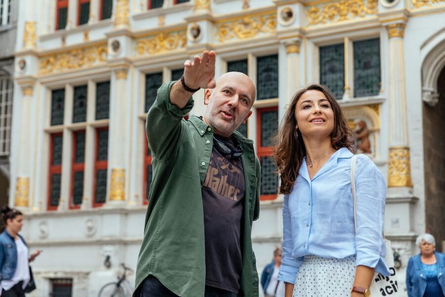 Bruges: Private Tour with Locals – Highlights & Hidden Gems - Guide quality and the role of conversation