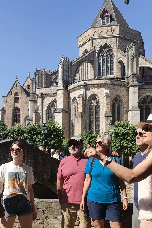Bruges: Small Group Boat Cruise and Guided Walking Tour - The guides are a major part of the value