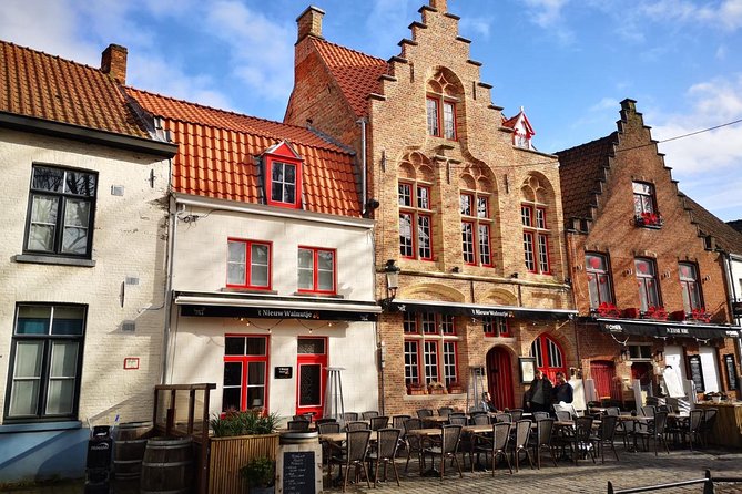 Bruges Walking Tour - Medieval houses on Rue de l’Étuve