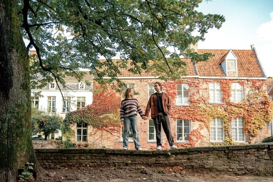 Bruges : Your private 1 hour photoshoot in the medieval city - Why professional photographs matter here
