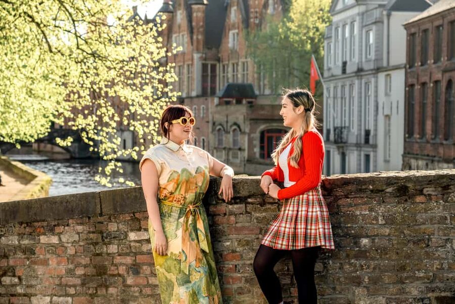 Bruges : Your private 1 hour photoshoot in the medieval city - Booking flexibility and accessibility