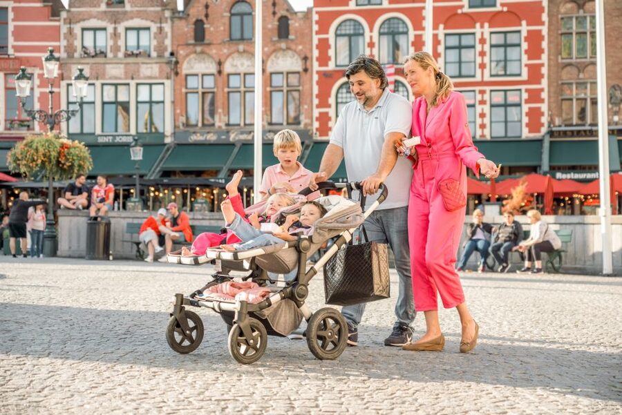 Bruges : Your private 30min. photoshoot in the medieval city - The photographer’s direction makes the difference