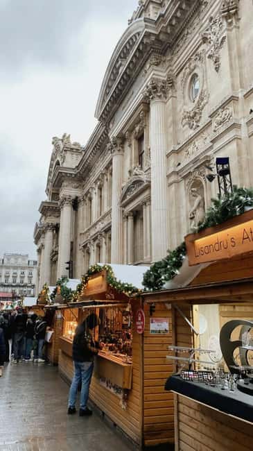Brussels: 2-Hour Walking Tour of the Historic Center with a Local Guide - Manneken Pis, Brussels’ small irreverent mascot