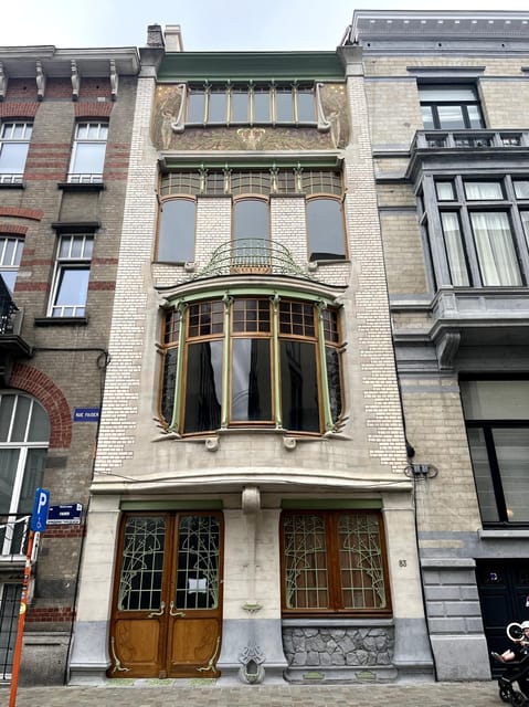 Brussels: 2-hours "Art Nouveau" Walking Tour - Maison Cauchie and the pleasure of close looking