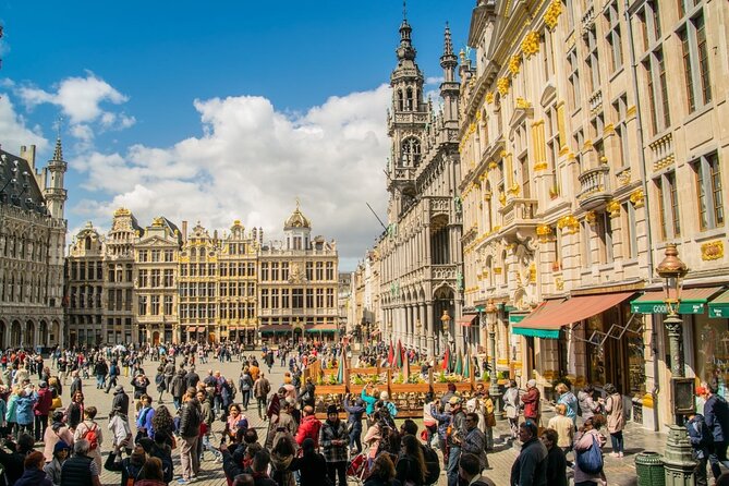 Brussels 2-Hours Walking Tour: Must-See Highlights in the Center - Manneken Pis and the city’s playful side