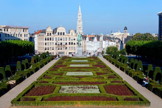 Brussels All In Tour : Belgian food, chocolate, beer, sightseeing - Two Belgian beers and old tavern stories