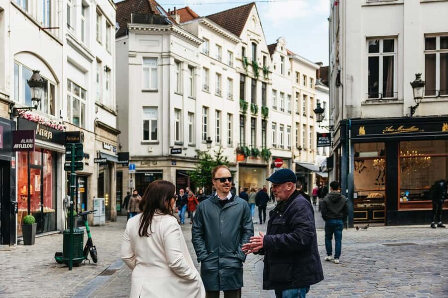 Brussels: Beer Tasting Tour with 7 Beers and Snacks - Seven beers, seven different Belgian stories