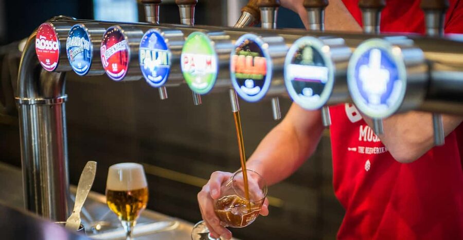 Brussels: Belgian Beer Tasting Tour - Starting at Grand-Place and finding the white umbrella